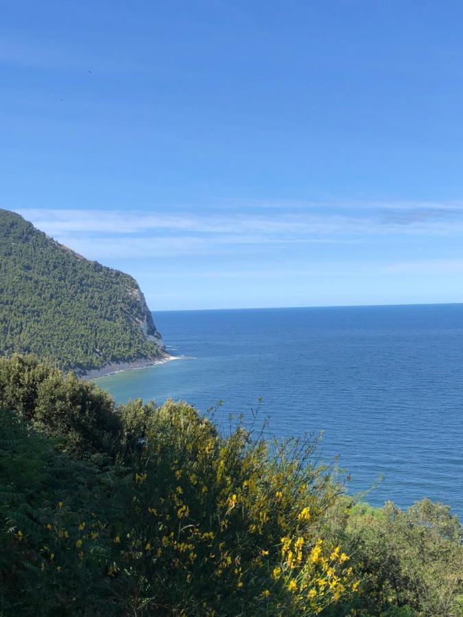 Diecidodici Boutiquerooms Sirolo Esterno foto
