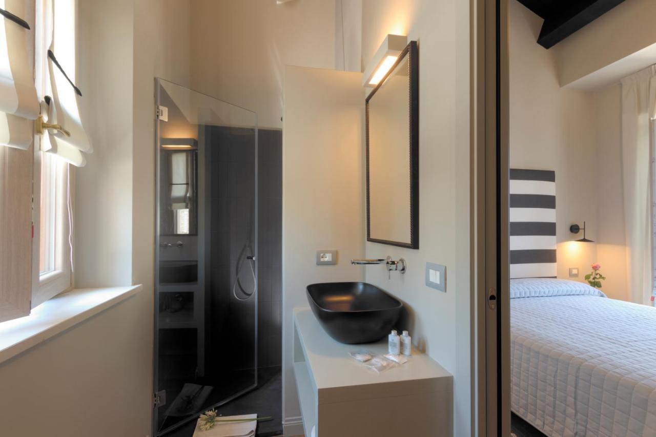 Diecidodici Boutiquerooms Sirolo Esterno foto